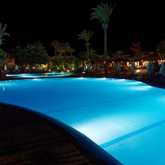 2015-09-05 20-31-42 Hotel